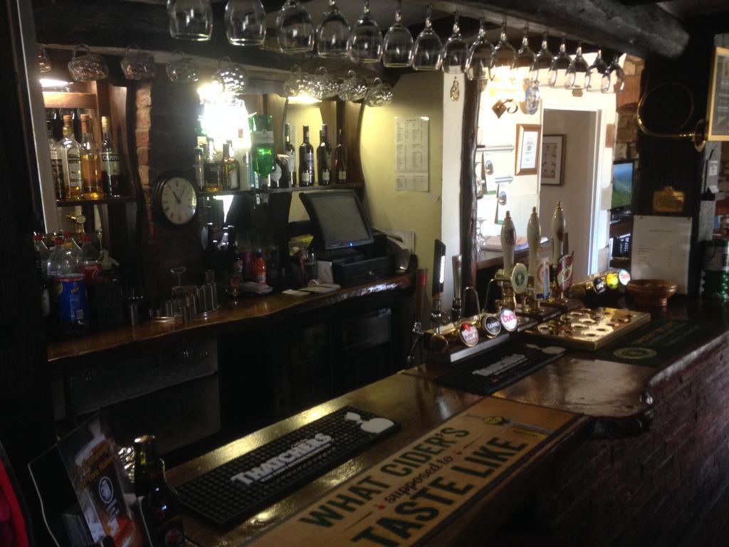 The Tally Ho Inn Sleaford Esterno foto